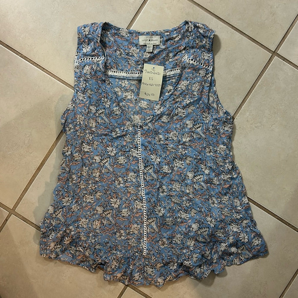 Flowy floral blouse